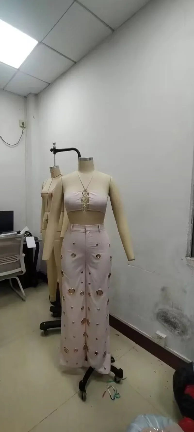 Women's Halter Crop Top & Wide Leg Pants Set - Backless Lace-Up Suit
